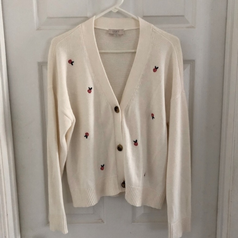 LOFT Outlet cream v-neck cotton rose cardigan buttons women's size large